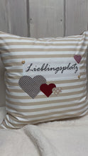 Laden und Abspielen von Videos im Galerie-Viewer, Landhausstil Kissenhülle, Kissenbezug, Dekokissen Lieblingsplatz, beige/weiß gestreift