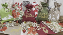Laden und Abspielen von Videos im Galerie-Viewer, Adventskalender,Landhausstil Adventskalender zum befüllen , 24 Säckchen zum Advent , Adventskalender Zahlen aus Holz, rot/grün/beige