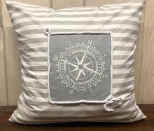 Lade das Bild in den Galerie-Viewer, Maritime Kissenhülle, Kissenbezug, Landhausstil Kissen * Kompass * grau/weiß