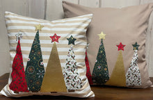 Lade das Bild in den Galerie-Viewer, 1x Weihnachtliche Landhausstil Kissenhülle * Kissenbezug * Dekokissen * beige weiß gestreift