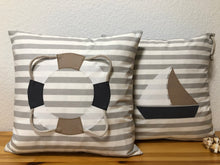 Lade das Bild in den Galerie-Viewer, Maritime Kissenhülle, Kissenbezug, Landhausstil Kissen * Rettungsring * grau/weiß/beige