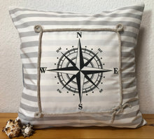 Загрузить изображение в средство просмотра галереи, Maritime Kissenhülle, Kissenbezug, Landhausstil Kissen * Kompass * grau/weiß
