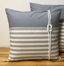 Lade das Bild in den Galerie-Viewer, Maritime Kissenhülle, Kissenbezug, Landhausstil Kissen * Seemannsknoten * grau/weiß .