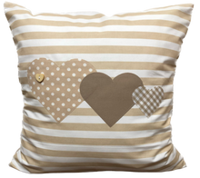Lade das Bild in den Galerie-Viewer, Landhausstil Kissenhülle * Kissenbezug * Dekokissen „ Herzen„ beige/weiß