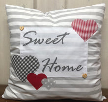 Lade das Bild in den Galerie-Viewer, Landhausstil Kissenhülle * Kissenbezug * Dekokissen * Sweet Home * grau/weiß mit roten Herzen
