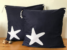 Lade das Bild in den Galerie-Viewer, 1x Maritime Kissenhülle, Kissenbezug,Landhausstil Kissen,Marine Kissen, Dekokissen, Seestern. blau/weiß