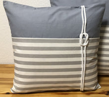 Lade das Bild in den Galerie-Viewer, Maritime Kissenhülle, Kissenbezug, Landhausstil Kissen * Seemannsknoten * grau/weiß .