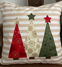 Lade das Bild in den Galerie-Viewer, 1x Weihnachtliche Landhausstil Kissenhülle * Kissenbezug * Dekokissen * beige weiß gestreift