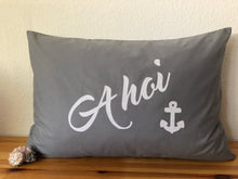 Lade das Bild in den Galerie-Viewer, Maritime Kissenhülle, Kissenbezug, Landhausstil Kissen * Ahoi * grau/weiß 40x60cm.