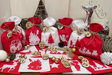 Lade das Bild in den Galerie-Viewer, Adventskalender,Landhausstil Adventskalender zum befüllen, 24 Säckchen zum Advent, Adventskalender Zahlen aus Holz, rot/weiß