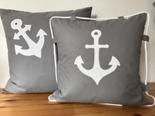 Lade das Bild in den Galerie-Viewer, Maritime Kissenhülle, Kissenbezug, Landhausstil Kissen * Anker * grau/weiß