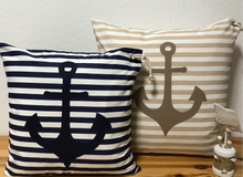 Lade das Bild in den Galerie-Viewer, Maritime Kissenhülle, Kissenbezug, Landhausstil Kissen, Anker blau/weiß