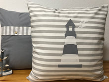 Lade das Bild in den Galerie-Viewer, Maritime Kissenhülle, Kissenbezug, Landhausstil Kissen * Leuchtturm * grau/weiß