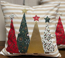 Lade das Bild in den Galerie-Viewer, 1x Weihnachtliche Landhausstil Kissenhülle * Kissenbezug * Dekokissen * beige weiß gestreift