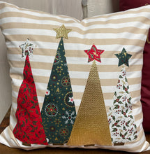 Lade das Bild in den Galerie-Viewer, 1x Weihnachtliche Landhausstil Kissenhülle * Kissenbezug * Dekokissen * beige weiß gestreift