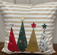 Lade das Bild in den Galerie-Viewer, 1x Weihnachtliche Landhausstil Kissenhülle * Kissenbezug * Dekokissen * beige weiß gestreift