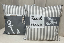 Lade das Bild in den Galerie-Viewer, Maritime Kissenhülle, Kissenbezug, Landhausstil Kissen, Dekokissen Anker grau/weiß
