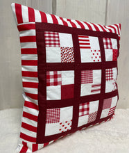 Carregar imagem no visualizador da galeria, Patchwork Kissenhülle, Landhausstil Kissenbezug, rot/weiß 40x40cm.
