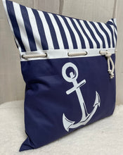 Lade das Bild in den Galerie-Viewer, Maritime Kissenhülle, Kissenbezug, Landhausstil Kissen, Dekokissen Anker blau/weiß
