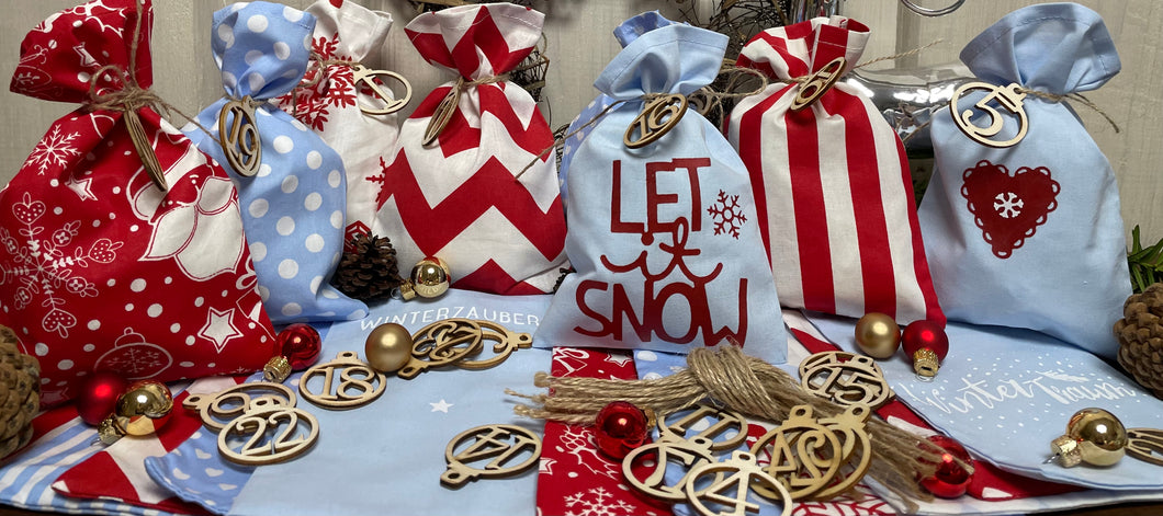 Adventskalender für Kinder, Landhausstil Adventskalender zum Befüllen, 24 Säckchen zum Advent , Adventskalender Zahlen aus Holz, blau / rot