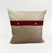 Carregar imagem no visualizador da galeria, Patchwork Kissenhülle, Landhausstil Kissenbezug, rot/grün/weiß 40x40cm
