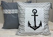 Lade das Bild in den Galerie-Viewer, Maritime Kissenhülle, Kissenbezug, Landhausstil Kissen * Anker * grau/weiß
