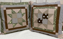 Carregar imagem no visualizador da galeria, Patchwork Kissenhülle, Landhausstil Kissenbezug, braun / beige /grün 40x40cm.
