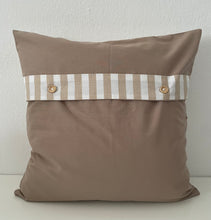 Carregar imagem no visualizador da galeria, Patchwork Kissenhülle, Landhausstil Kissenbezug, beige/grün 40x40cm
