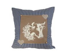 Lade das Bild in den Galerie-Viewer, Landhausstil Kissenhülle * Kissenbezug * Dekokissen * Kuh* blau/beige
