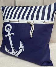 Lade das Bild in den Galerie-Viewer, Maritime Kissenhülle, Kissenbezug, Landhausstil Kissen, Dekokissen Anker blau/weiß
