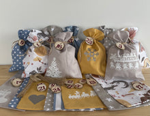 Lade das Bild in den Galerie-Viewer, Adventskalender,Landhausstil Adventskalender zum Befüllen, Adventskalender Zahlen aus Holz, blau/senfgelb/taupe
