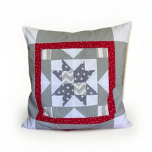 Carregar imagem no visualizador da galeria, Patchwork Kissenhülle, Landhausstil Kissenbezug, rot/grau/weiß 40x40cm
