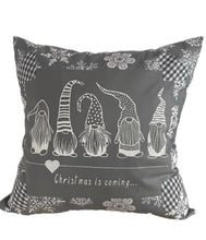 Carregar imagem no visualizador da galeria, Weihnachtliche Kissenhülle * Landhausstil Kissenbezug * Dekokissen *grau/weiß
