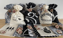 Lade das Bild in den Galerie-Viewer, Adventskalender,Landhausstil Adventskalender zum Befüllen, 24 Säckchen zum Advent, schwarz/grau/creme
