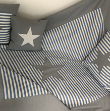 Load image into Gallery viewer, Maritime Patchwork Decke, Tagesdecke, Kinderdecke, Bettüberwurf 130cm x 200cm blau/grau
