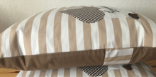 Lade das Bild in den Galerie-Viewer, Landhausstil Kissenhülle * Kissenbezug * Dekokissen beige/weiß * Opas Lieblingsplatz *beige/weiß
