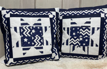 Carregar imagem no visualizador da galeria, Patchwork Kissenhülle, Landhausstil Kissenbezug, blau/weiß 40x40cm.
