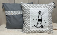 Lade das Bild in den Galerie-Viewer, Maritime Kissenhülle, Kissenbezug, Landhausstil Kissen * Leuchtturm* grau/weiß
