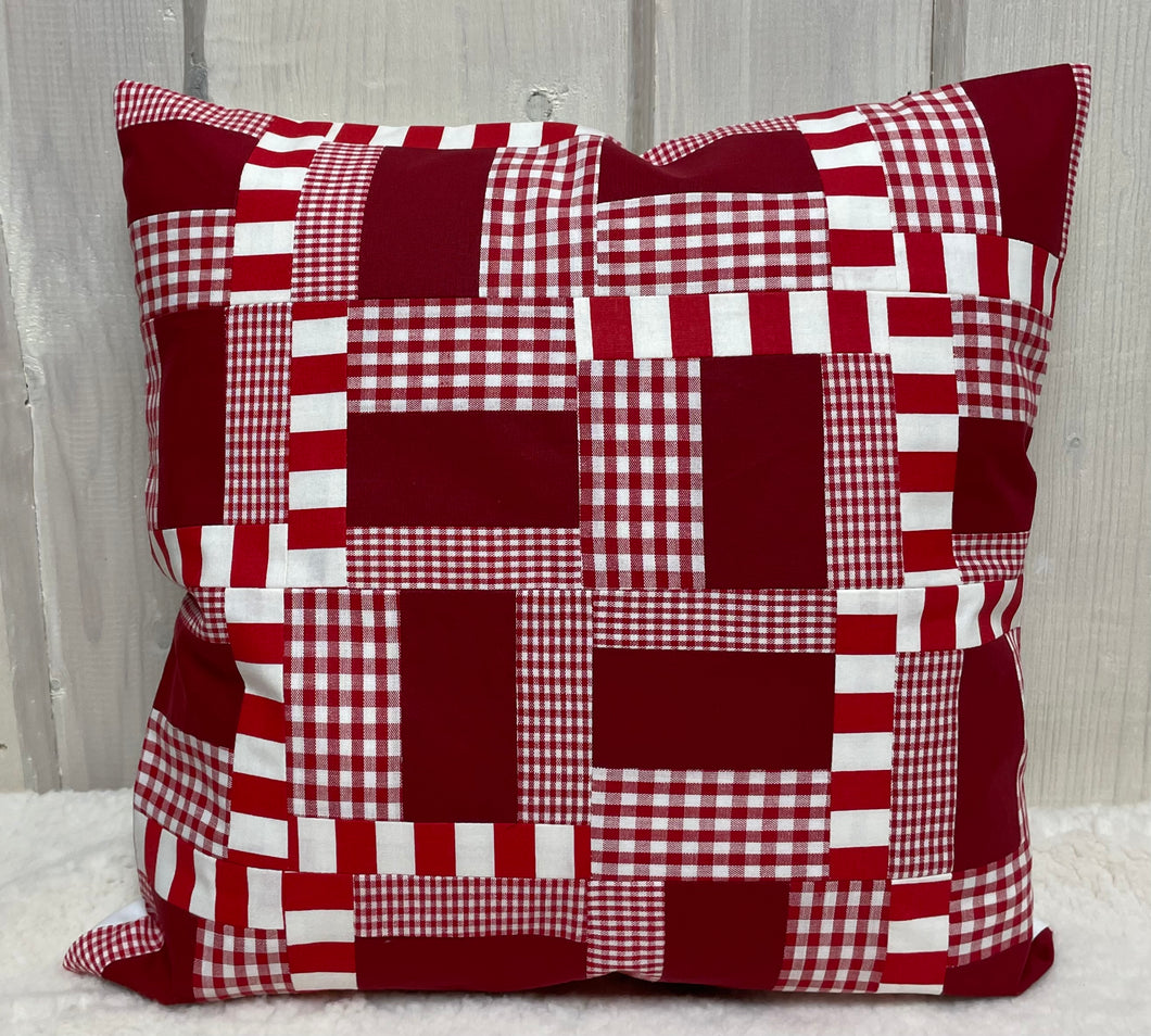 Patchwork Kissenhülle, Landhausstil Kissenbezug, rot/weiß 40x40cm.