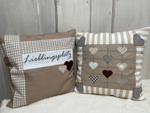 Carregar imagem no visualizador da galeria, Patchwork Kissenhülle, Landhausstil Kissenbezug, beige /weiß 40x40cm.
