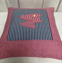 Carregar imagem no visualizador da galeria, Patchwork Kissenhülle, Landhausstil Kissenbezug, rot/blaugrau 40x40cm
