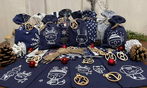 Adventskalender für Kinder, Landhausstil Adventskalender zum Befüllen, 24 Säckchen zum Advent , Adventskalender Zahlen aus Holz, blau /weiß