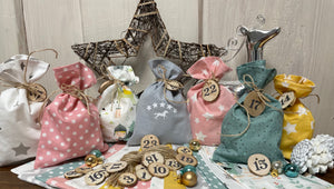 Adventskalender für Kinder ,Landhausstil Adventskalender zum Befüllen, 24 Säckchen zum Advent , Adventskalender Zahlen aus Holz, pastellfare