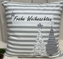 Lade das Bild in den Galerie-Viewer, 1x Weihnachtliche Landhausstil Kissenhülle * Kissenbezug * Dekokissen * Frohe Weihnachten *grau/weiß gestreift
