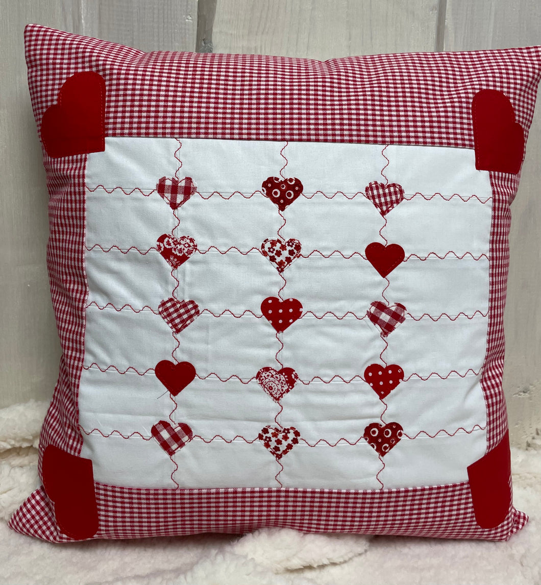 Patchwork Kissenhülle, Landhausstil Kissenbezug, rot/weiß 40x40cm.