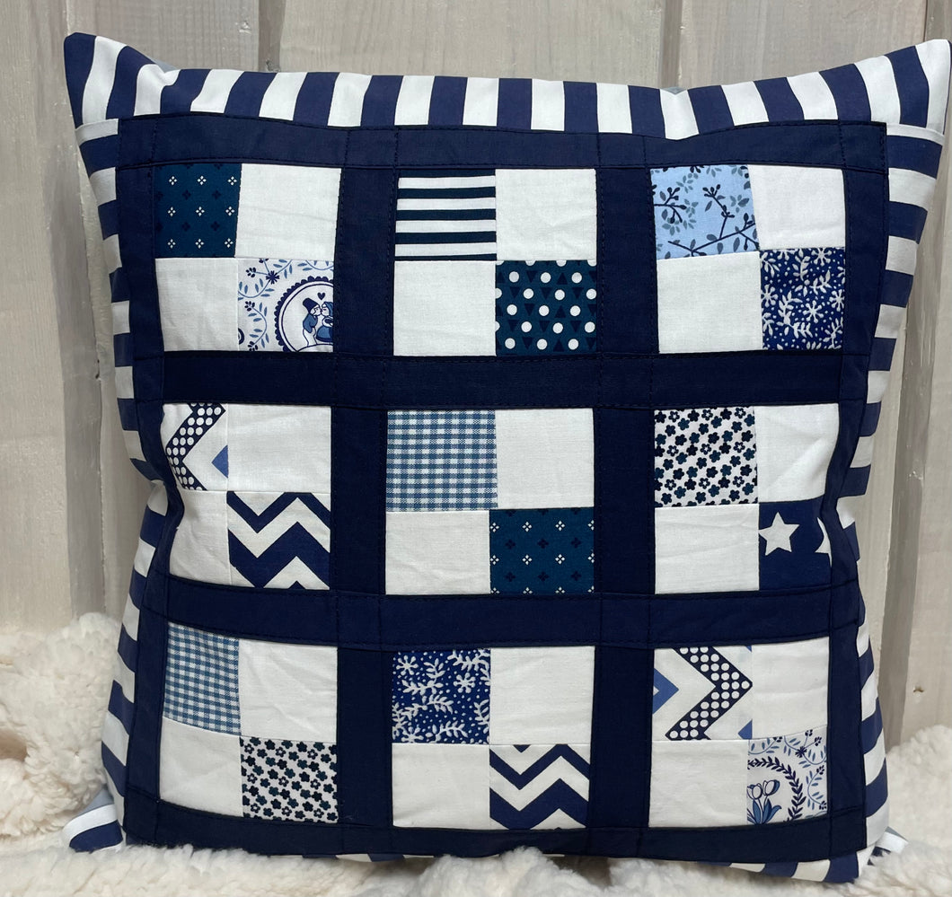 Patchwork Kissenhülle, Landhausstil Kissenbezug, blau/weiß 40x40cm.