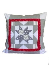 Carregar imagem no visualizador da galeria, Patchwork Kissenhülle, Landhausstil Kissenbezug, rot/grau/weiß 40x40cm
