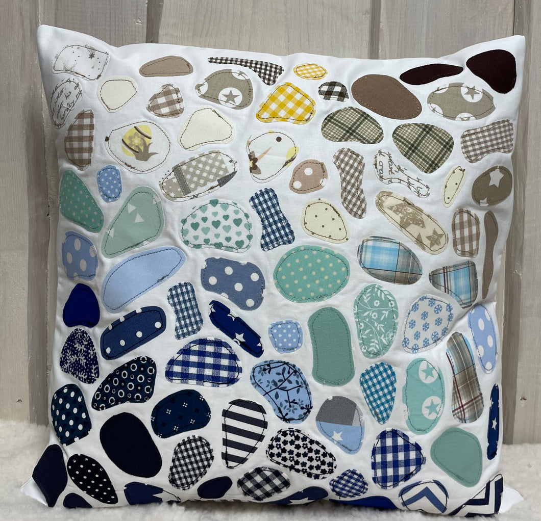 Patchwork Kissenhülle, Seeglas Landhausstil Kissenbezug, blau / beige / weiß 40x40cm.