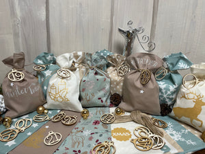 Adventskalender,Landhausstil Adventskalender zum Befüllen, 24 Säckchen zum Advent , Adventskalender Zahlen aus Holz, mint grün/beige