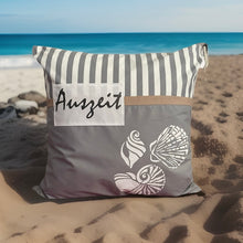 Lade das Bild in den Galerie-Viewer, Maritime Kissenhülle, Kissenbezug, Landhausstil Kissen, Dekokissen *Auszeit* grau/weiß
